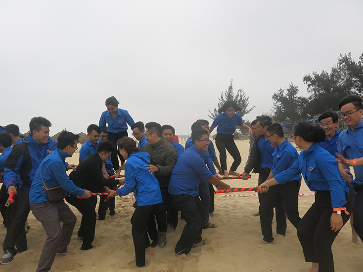 Đoàn Khối các cơ quan tỉnh tổ chức "Ngày Chủ nhật xanh" và "Ngày hội đoàn viên"