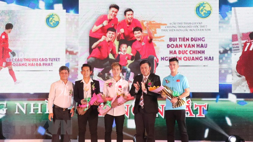 Các tuyển thủ đội tuyển bóng đá nam "thâu tóm" giải thưởng Fair Play