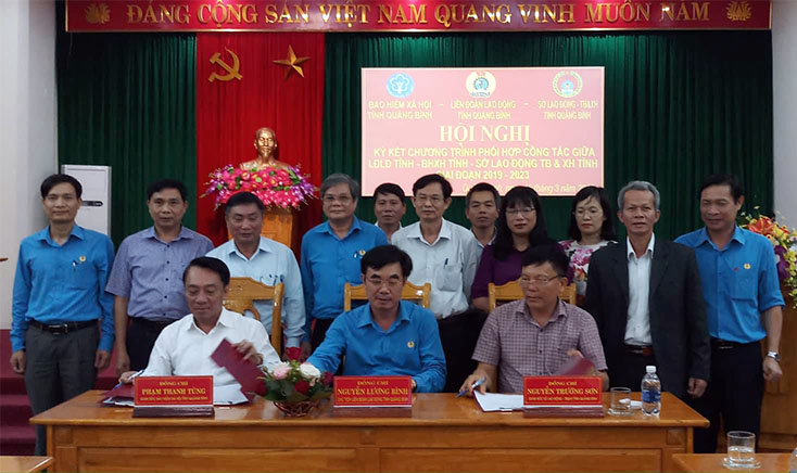 Tăng cường kiểm tra, giám sát việc thực hiện chế độ chính sách cho người lao động