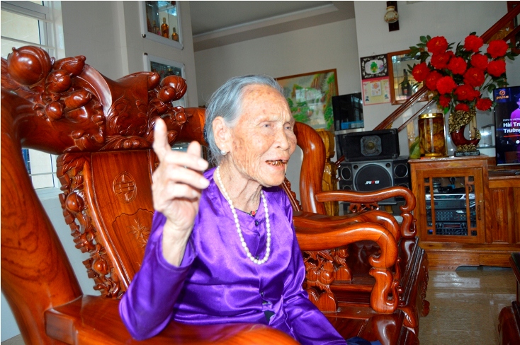 Người giữ "hồn" cho làng biển