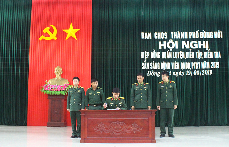 Ký kết hiệp đồng huấn luyện quân nhân dự bị năm 2019