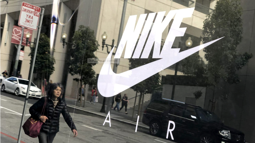 Nike bị phạt 14 triệu USD vì cản trở các câu lạc bộ bán đồ thể thao