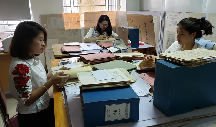 Chuyện nghề lưu trữ hồ sơ - Bài 1: Thầm lặng với nghề