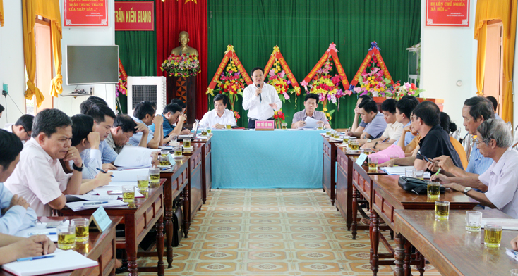 Gần dân, để lắng nghe... dân