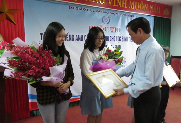 Thúc đẩy phong trào dạy và học ngoại ngữ trong nhà trường