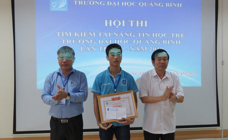Tìm kiếm tài năng tin học trẻ Trường đại học Quảng Bình lần thứ II