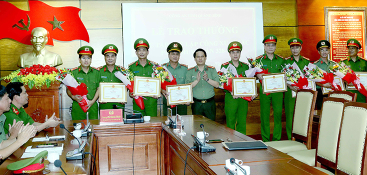 Thưởng nóng các đơn vị phá thành công chuyên án 328T