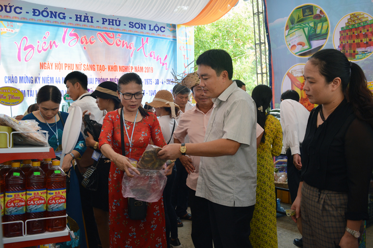 Bố Trạch:  Tổ chức ngày hội "Phụ nữ sáng tạo-khởi nghiệp" năm 2019