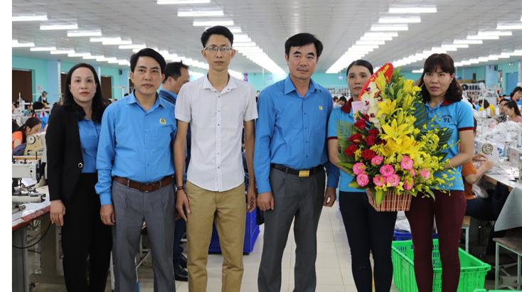Bảo vệ người lao động là trách nhiệm của mỗi tổ chức công đoàn