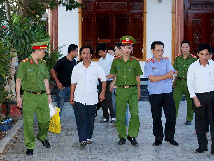 30 người bị mất hơn 7 tỷ vì nhờ xin việc