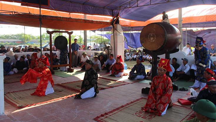 Ấm tình nghĩa trũng