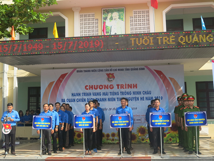 Chương trình "Hành trình vang mãi tiếng trống Ninh Châu"