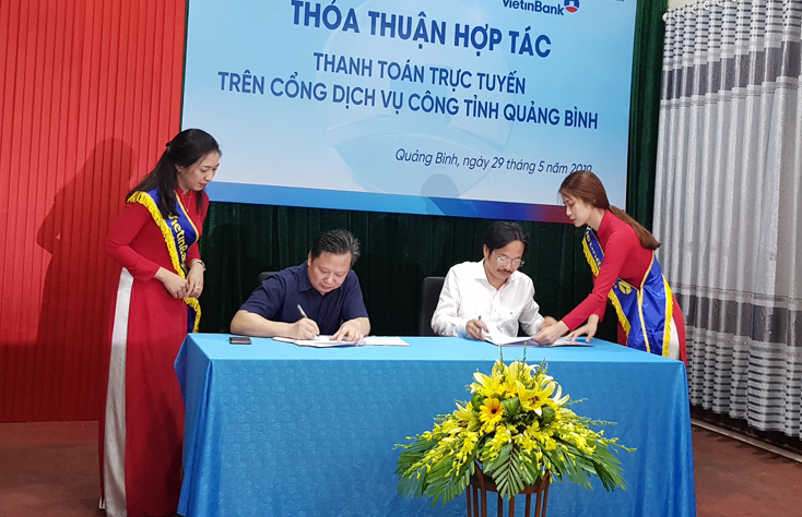 Ký kết biên bản thỏa thuận hợp tác thanh toán trực tuyến