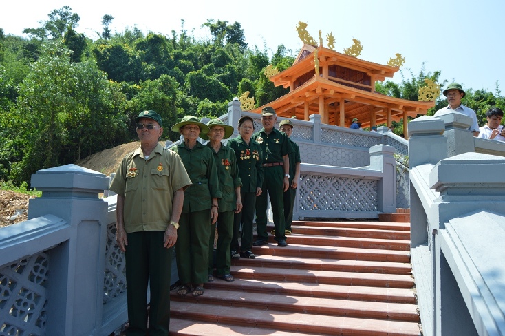 Nghĩa tình Khe Thui
