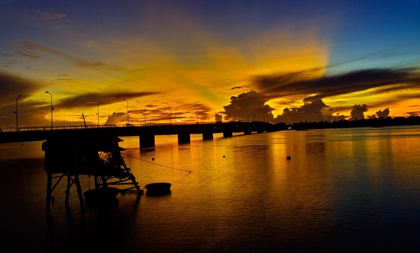 "Đồng Hới - Hoa Hồng" trên đầu sóng!
