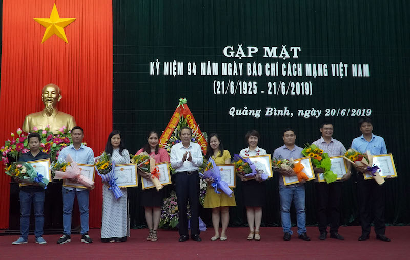 Báo chí đóng góp quan trọng vào sự phát triển và ổn định của tỉnh