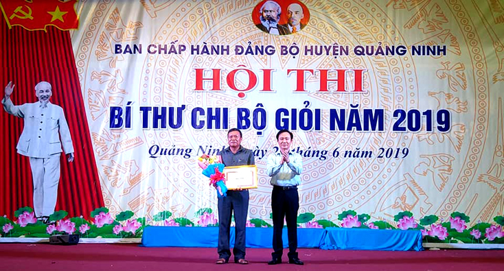 Đảng bộ xã Vĩnh Ninh đạt giải nhất hội thi Bí thư Chi bộ giỏi huyện Quảng Ninh