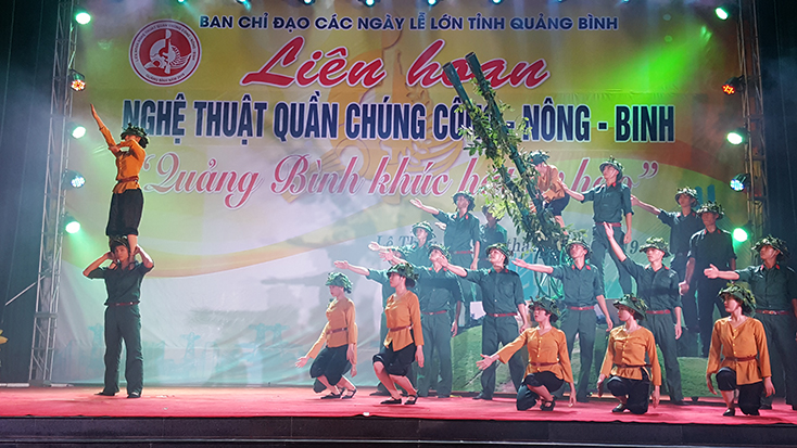 Lệ Thủy: Tổ chức thành công liên hoan nghệ thuật quần chúng Công-Nông-Binh