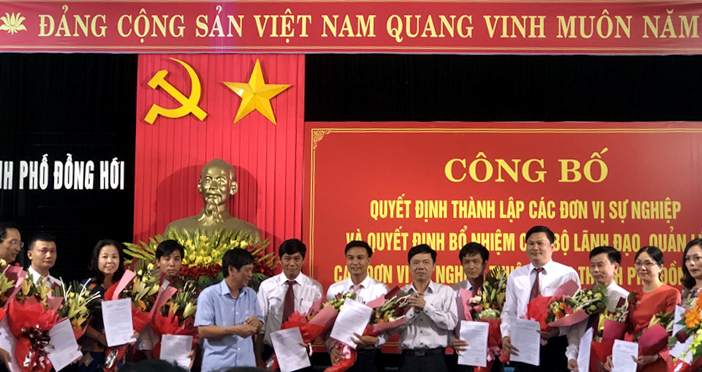 TP. Đồng Hới: Công bố quyết định thành lập các đơn vị sự nghiệp công lập