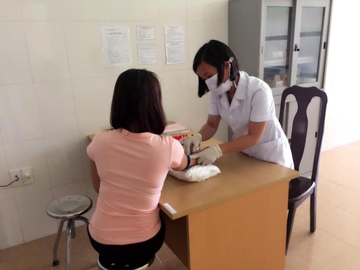 Nỗ lực ngăn chặn lây truyền HIV từ mẹ sang con