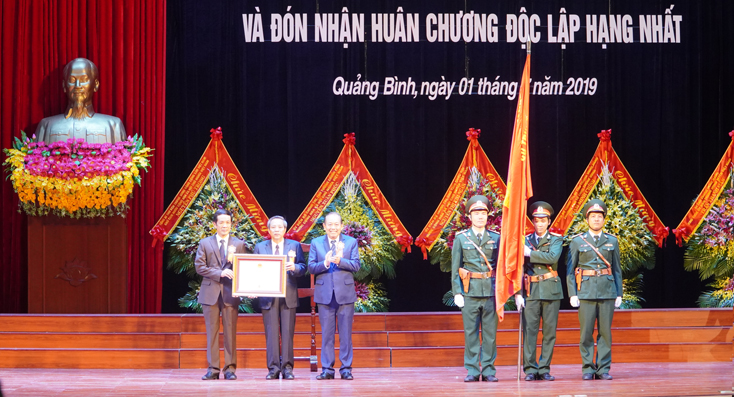 Lễ kỷ niệm 30 năm Ngày tái lập tỉnh, 70 năm Ngày Quảng Bình quật khởi và đón nhận Huân chương Độc lập hạng Nhất