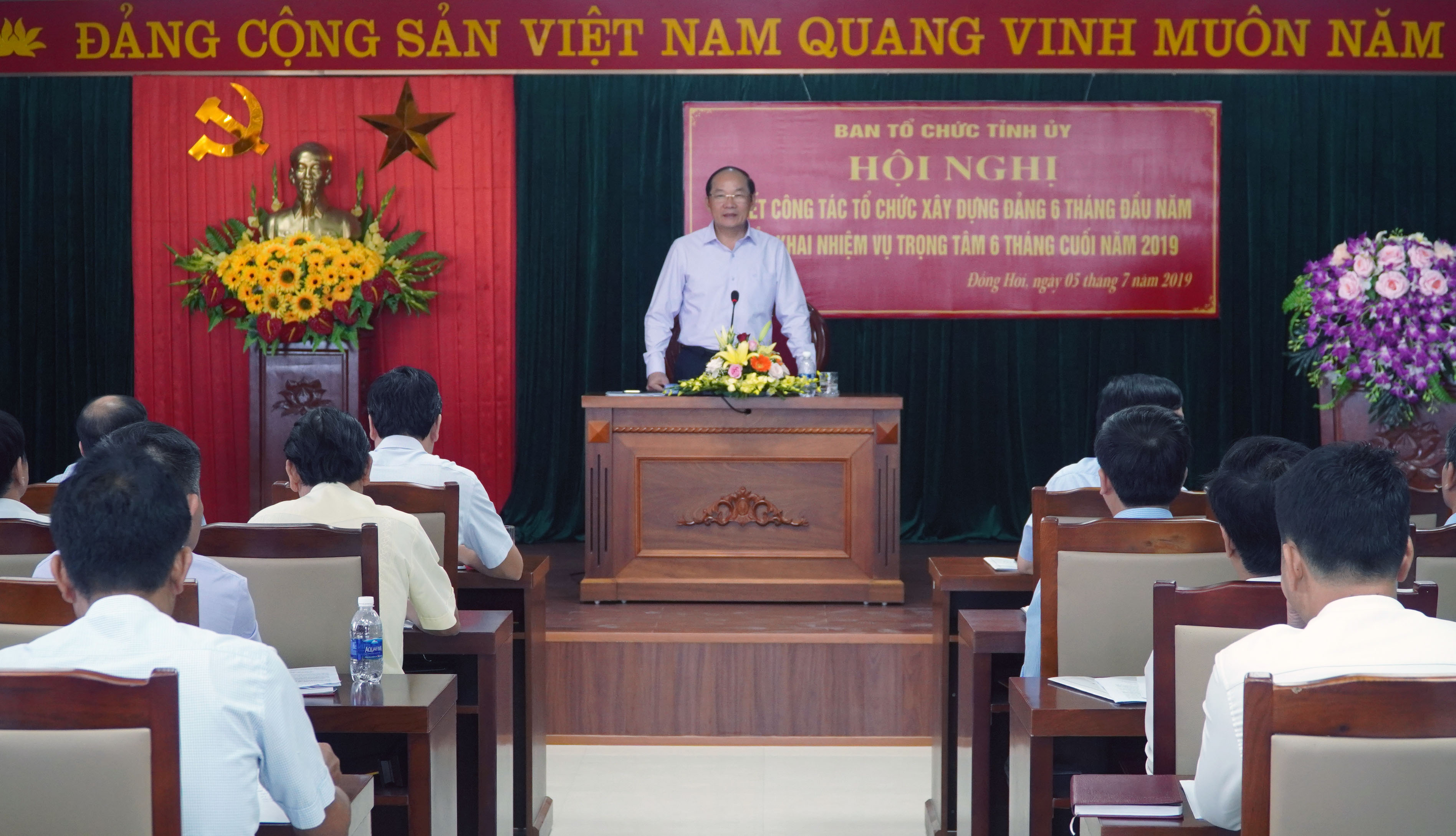 Tập trung sắp xếp tổ chức đảng, cán bộ phù hợp