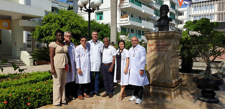 Thêm hai chuyên gia y tế Cuba sang làm việc tại Quảng Bình