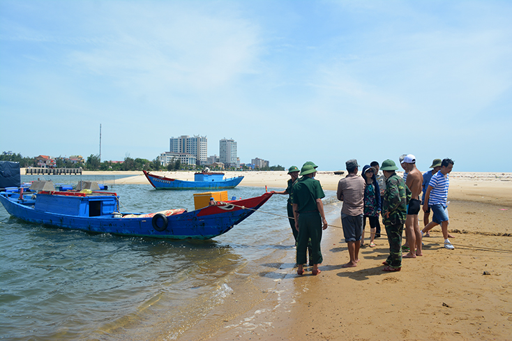 Phát hiện một thi thể trôi dạt trên bờ biển