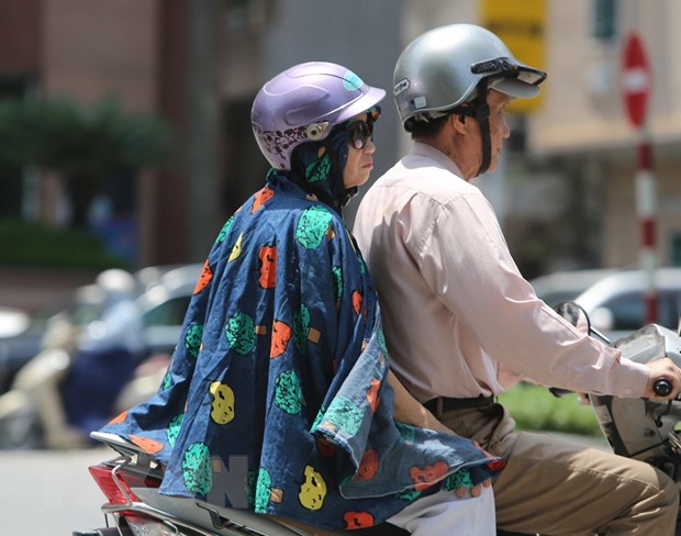 Thanh Hóa đến TT-Huế ngày nắng nóng gay gắt, chiều tối và đêm có mưa rào và dông vài nơi