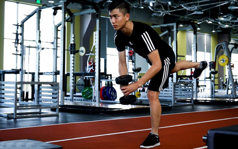 Tích cực luyện tập, Phan Văn Đức mong ngày tái xuất sân cỏ