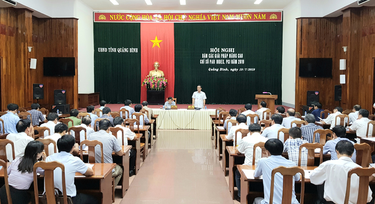 Bàn giải pháp nâng cao chỉ số cải cách hành chính và chỉ số năng lực cạnh tranh cấp tỉnh
