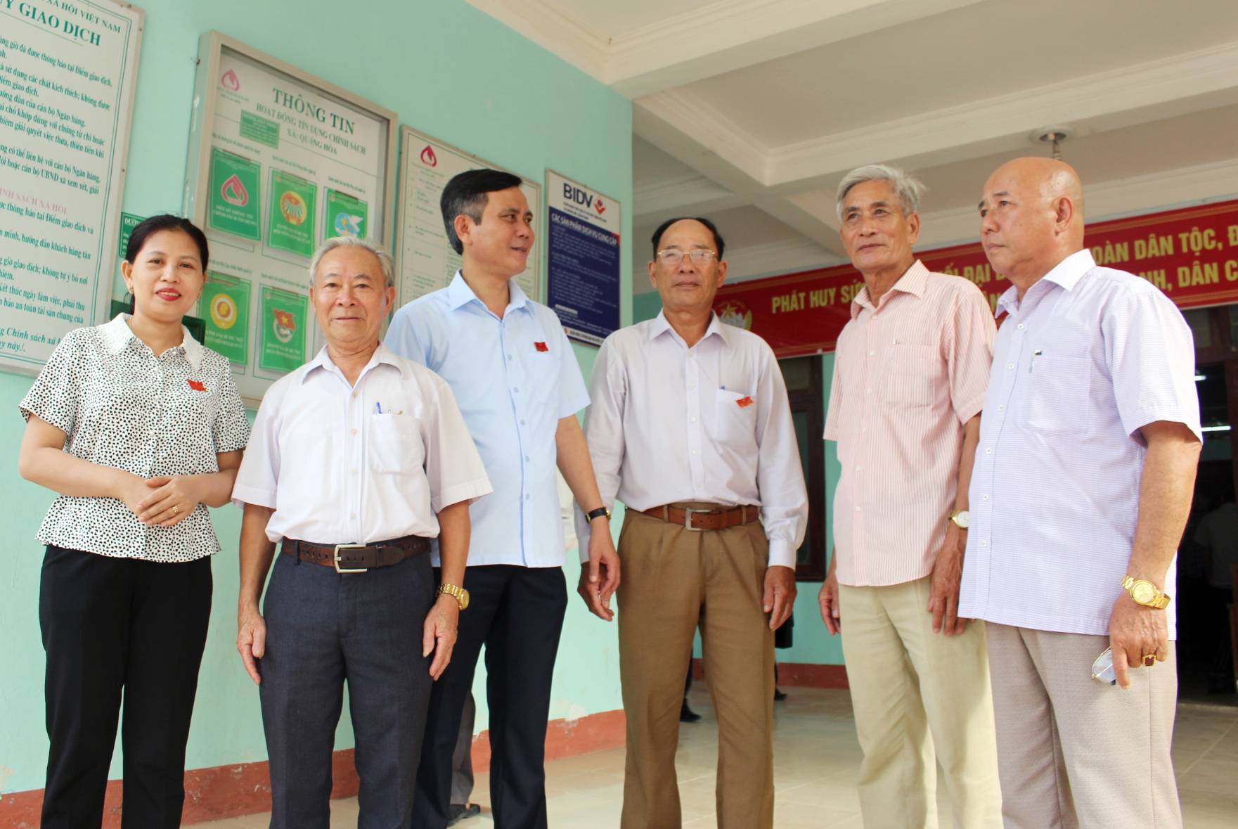 Đại biểu HĐND tỉnh tiếp xúc cử tri sau kỳ họp thứ 10