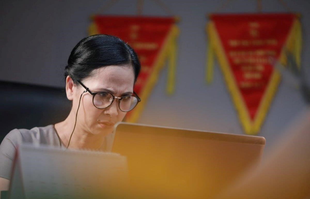 'Những nhân viên gương mẫu' sẽ nối tiếp 'Về nhà đi con'