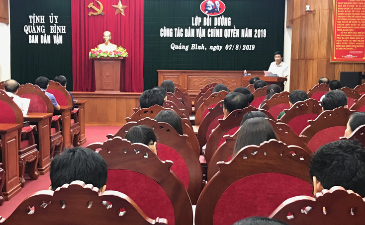 Khai mạc lớp bồi dưỡng cán bộ, công chức về công tác dân vận chính quyền