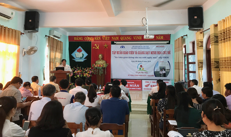 "An toàn giao thông cho nụ cười ngày mai"