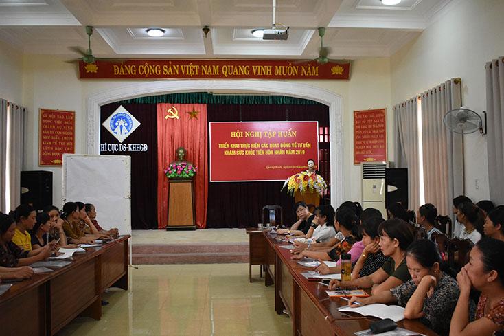 Tập huấn triển khai thực hiện các hoạt động về tư vấn khám sức khỏe tiền hôn nhân năm 2019