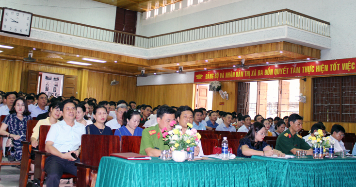 Thị ủy Ba Đồn: Quán triệt các nghị quyết, chỉ thị của Ban Chấp hành Trung ương Đảng (khóa XII)