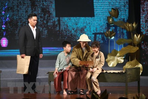 Lắng nghe những câu chuyện về Bác qua cầu truyền hình-phát thanh