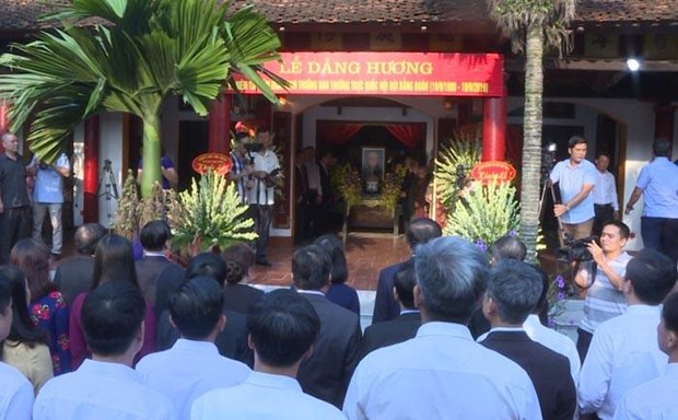 Lễ dâng hương tưởng nhớ cụ Bùi Bằng Đoàn tại quê hương