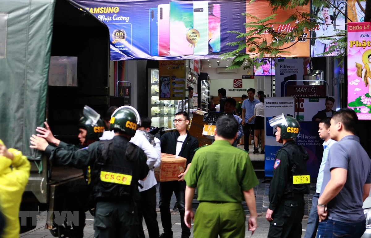 Đề nghị Interpol truy nã đỏ với chủ doanh nghiệp Nhật Cường Mobile
