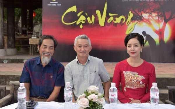 Nghệ sỹ Viết Liên hóa thân thành Lão Hạc trong 'Cậu Vàng'
