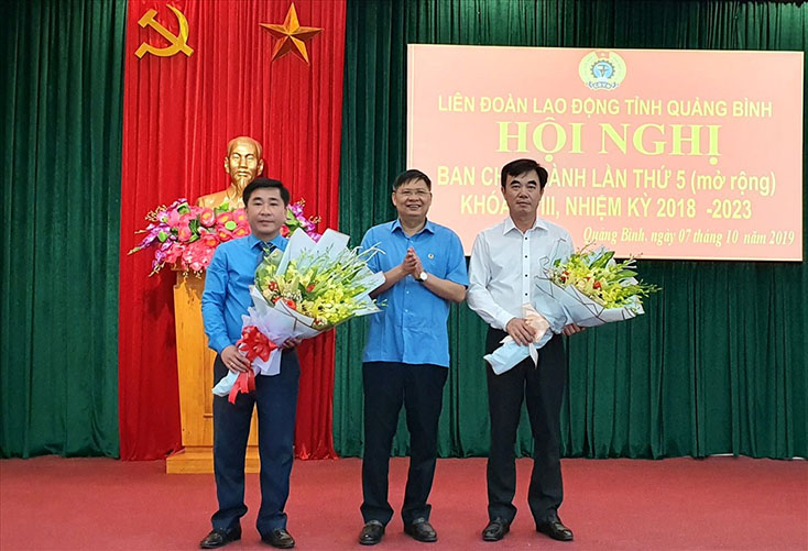 Nâng cao năng lực chăm lo và bảo vệ quyền, lợi ích hợp pháp, chính đáng của người lao động