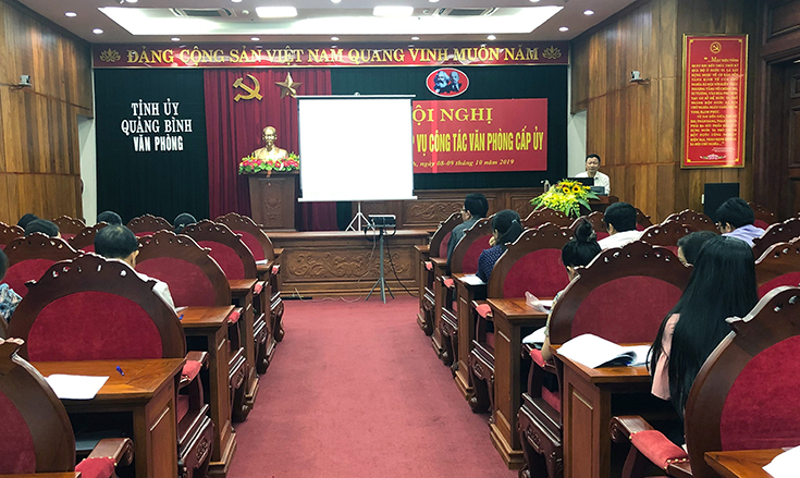 Tập huấn nghiệp vụ văn phòng cấp ủy năm 2019