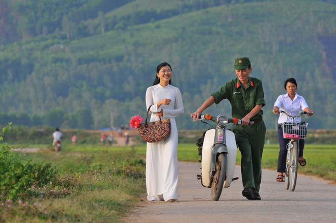 Thương sao nghĩa rộng tình dày
