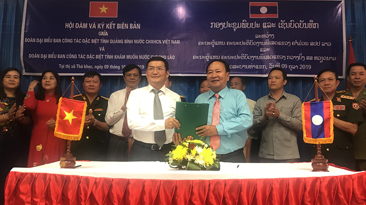 Ban công tác đặc biệt 2 tỉnh Quảng Bình-Khăm Muộn:  Hội đàm, ký kết Biên bản phối hợp tìm kiếm, quy tập hài cốt liệt sỹ