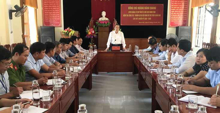 Đồng chí Bí thư Tỉnh ủy kiểm tra công tác chuẩn bị đại hội Đảng bộ thị trấn Quán Hàu