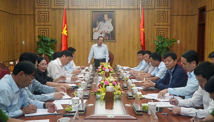 Đồng chí Bí thư Tỉnh ủy làm việc với Ban Thường vụ Thị ủy Ba Đồn