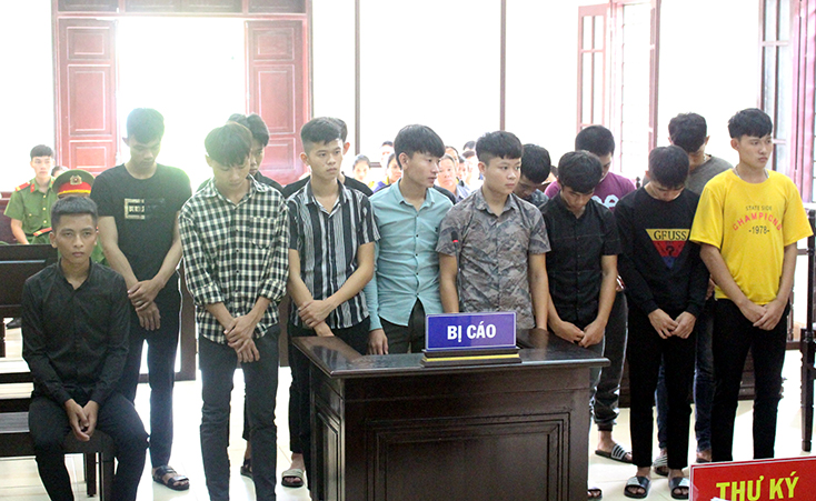 Hành xử kiểu côn đồ, "trẻ trâu" vướng vòng lao lý