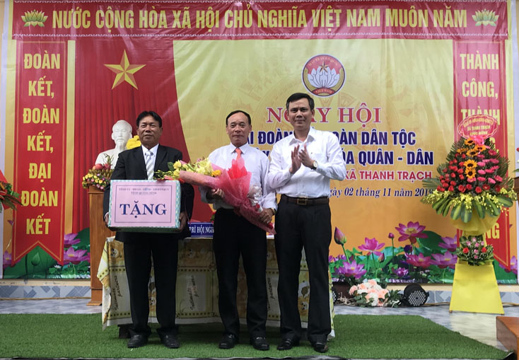 Đồng chí Phó Bí thư Thường trực Tỉnh ủy dự "Ngày hội Đại đoàn kết toàn dân tộc" tại huyện Bố Trạch