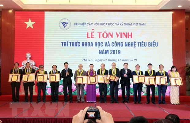 Tôn vinh 112 trí thức khoa học và công nghệ tiêu biểu năm 2019